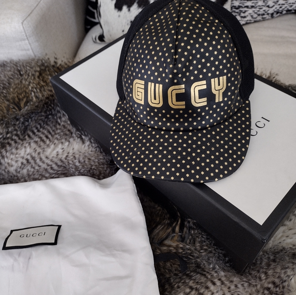Gucci "Guccy" hat